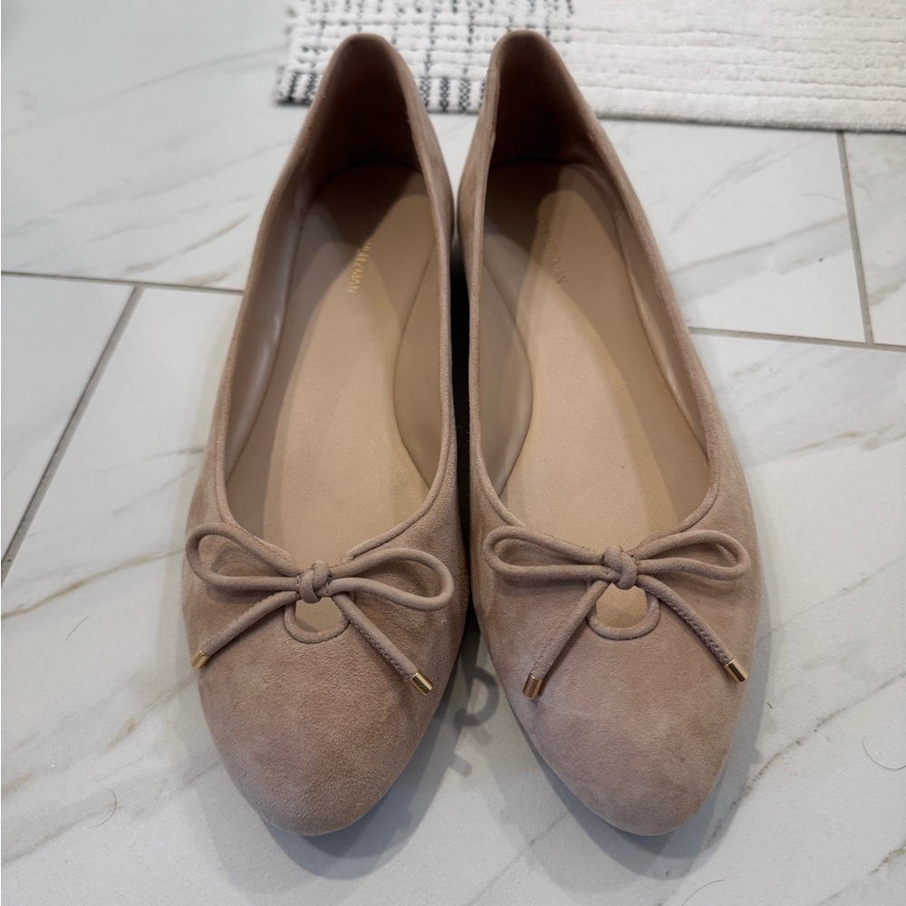 Stuart Weitzman Gabby Suede Bow Flats Bambino - Picture 4 of 5
